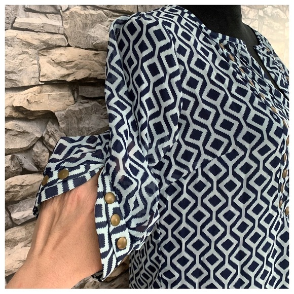 #70 41 Hawthorn Navy Sheer Jeweled Embellished Split Neck Blouse Shirt Top Small - Picture 2 of 3